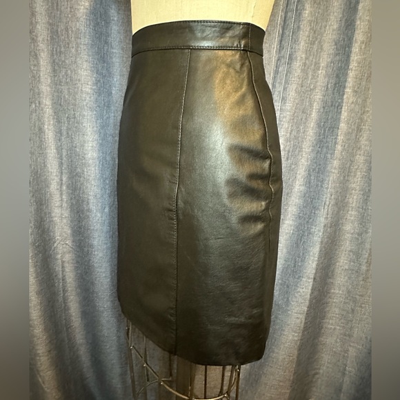 Vintage Leather Mini Skirt - Picture 3 of 7